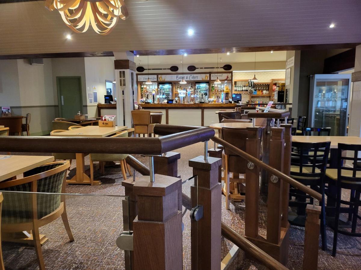 Cheerful 3 Bedroom Lodge At White Cross Bay Windermere Eksteriør bilde