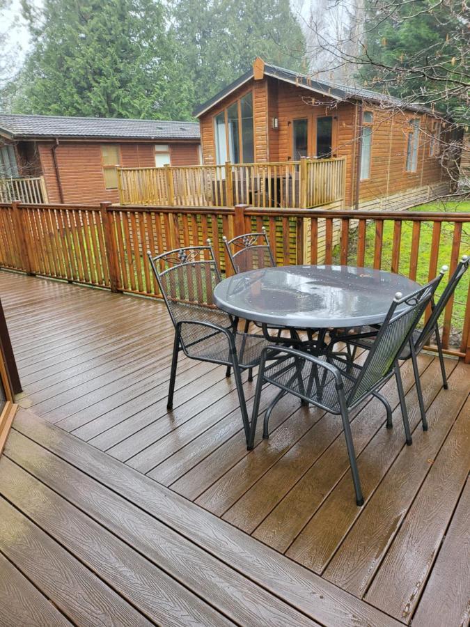 Cheerful 3 Bedroom Lodge At White Cross Bay Windermere Eksteriør bilde